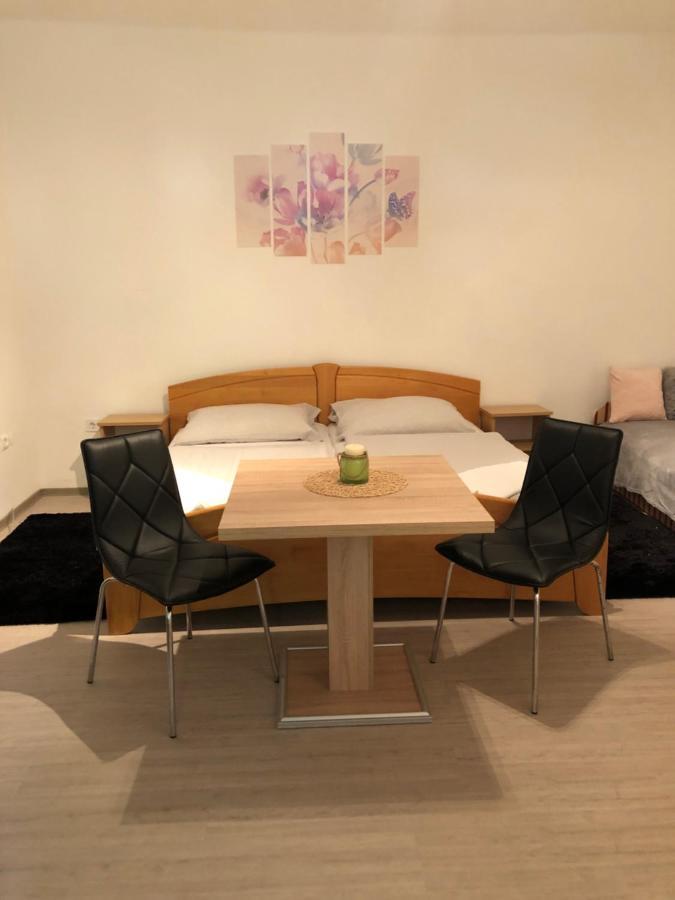 Tisza-Kert Apartmanok Tiszafüred 外观 照片