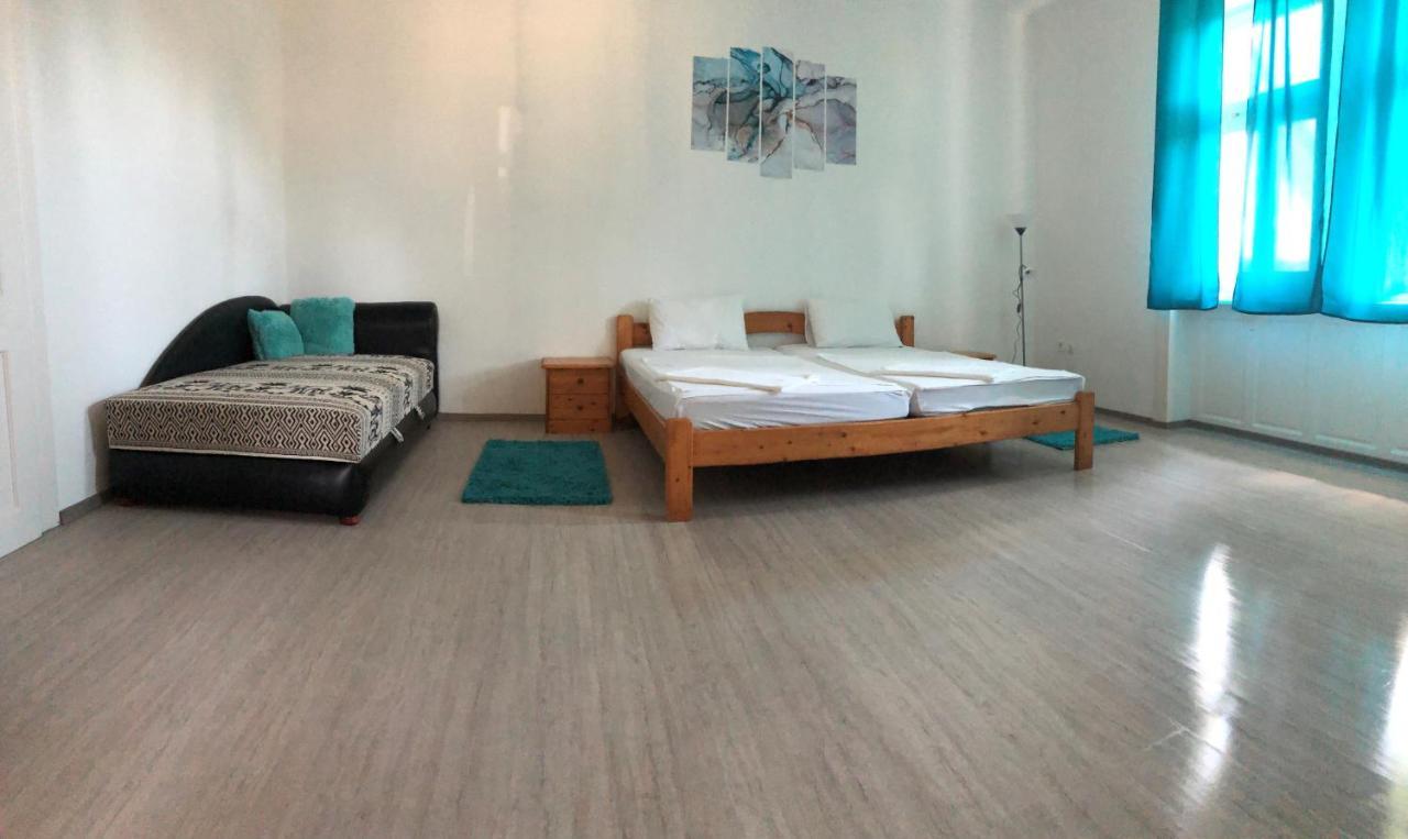 Tisza-Kert Apartmanok Tiszafüred 外观 照片